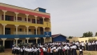 Frente del Complejo Escolar Hermano Policarpo en Chad